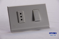 INTERRUPTOR SIMPLE 9/12 + ENCHUFE SIMPLE EMB.